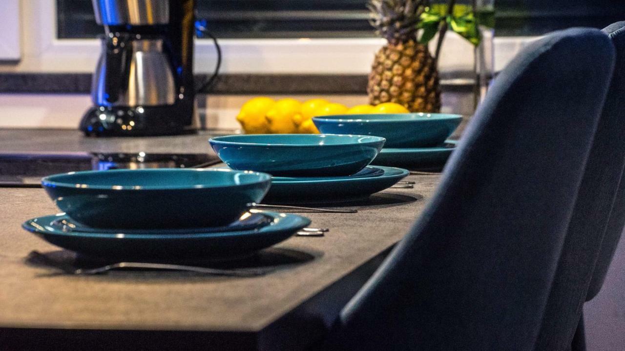 Apartament W Cieplicach Perfekt Еленя-Гура Экстерьер фото